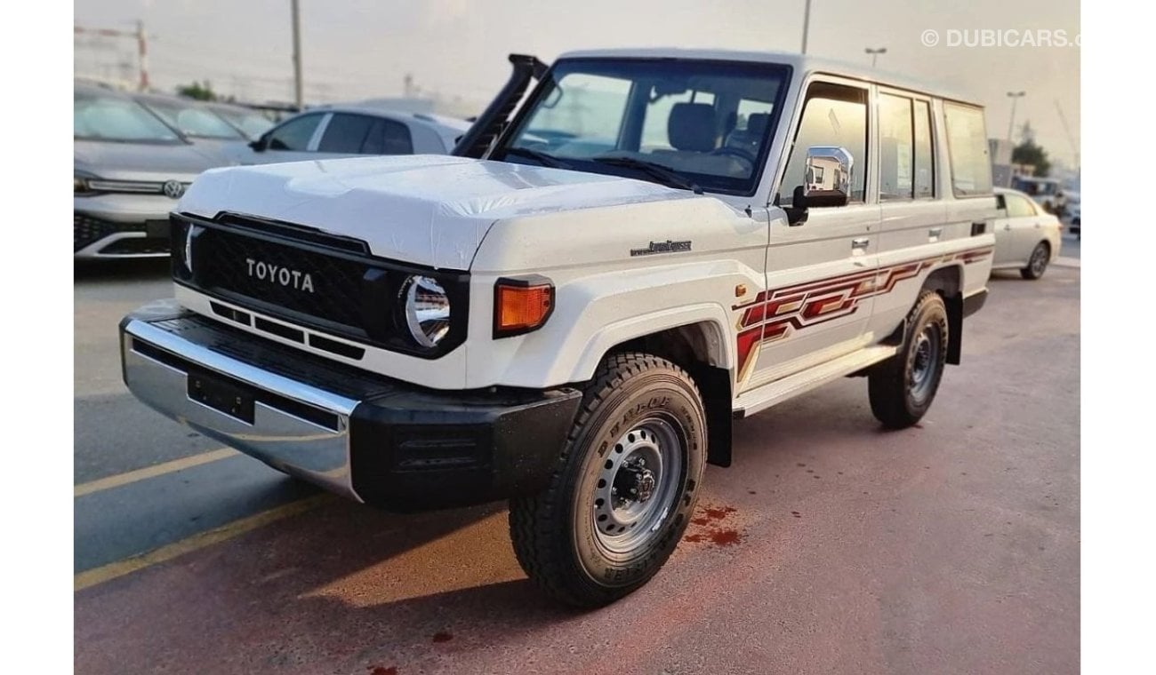 Toyota Land Cruiser Pick Up TOYOTA LAND CRUISER GCC LC76 4.5L 5 DOORS