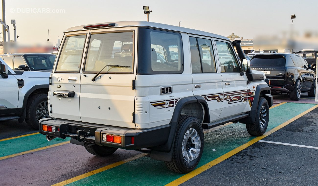 Toyota Land Cruiser Hard Top 2.8L Diesel A/T