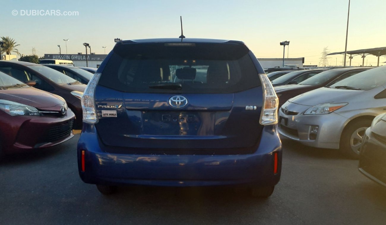 Toyota Prius Toyota Prius V