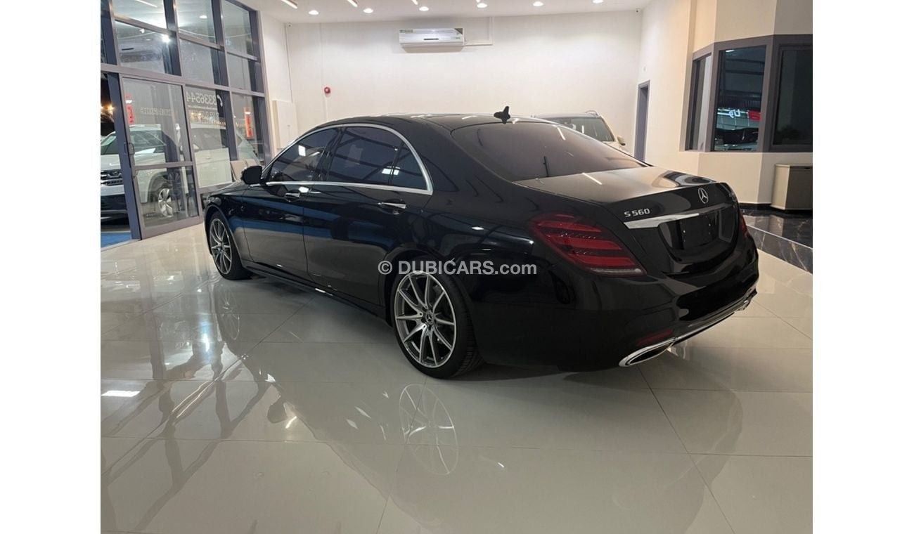 Mercedes-Benz S 560 Std 4.0L (463 HP)