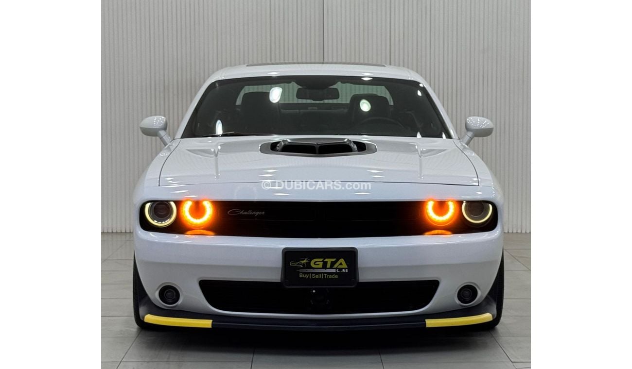 دودج تشالينجر SRT8 6.4L 2018 Dodge Challenger SRT8, Warranty, Service History, Low Kms, Excellent Condition, GCC