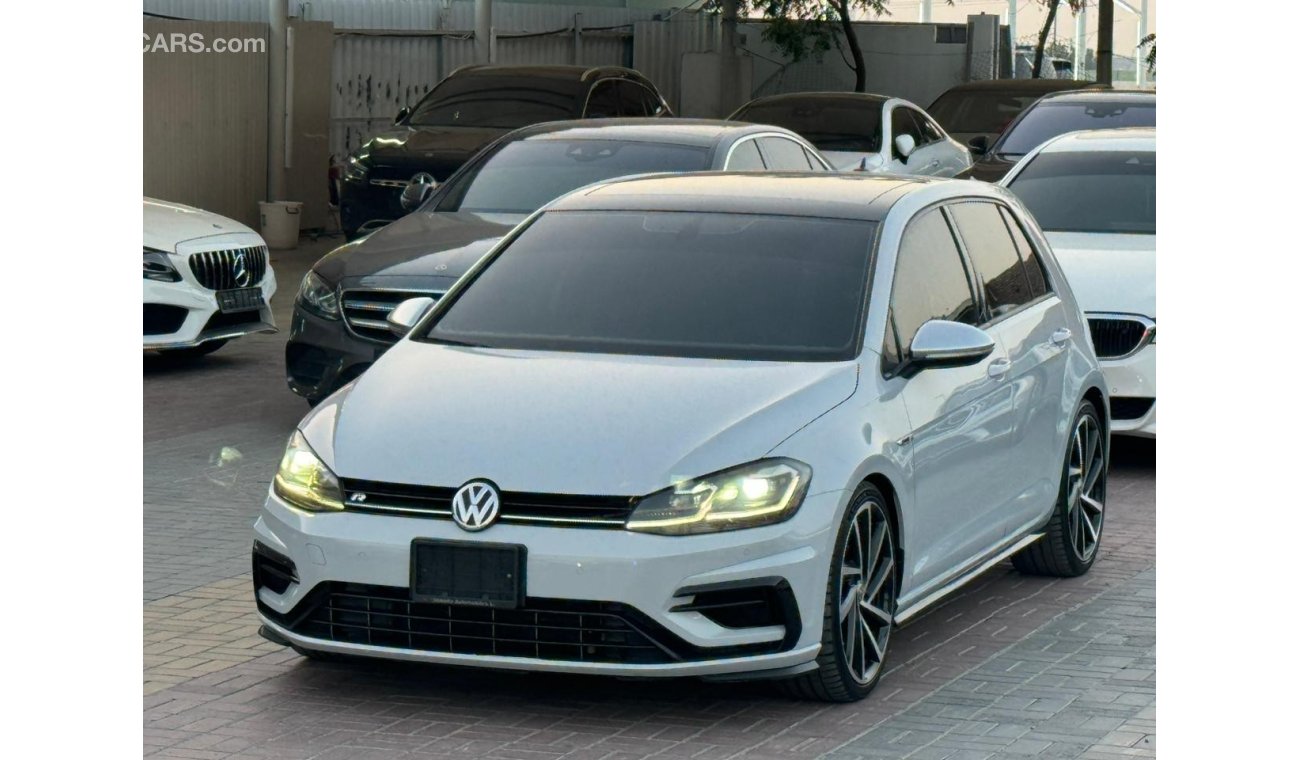 Volkswagen Golf R