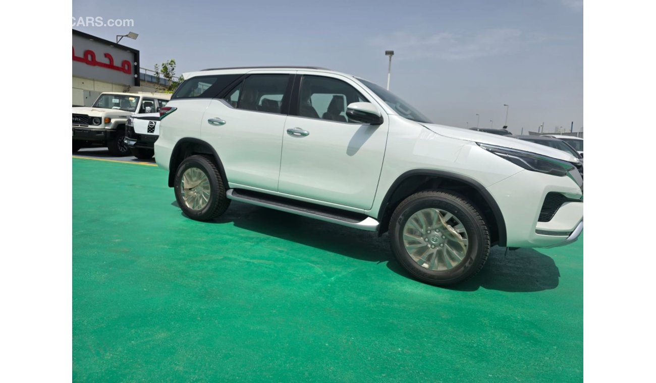 Toyota Fortuner 4.0L PETROL V6 FULL OPTION 2024 GCC