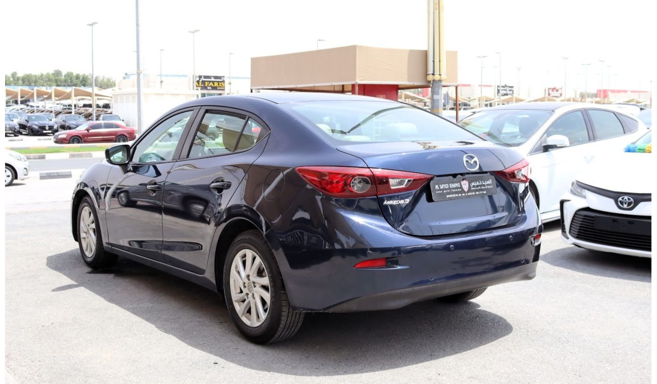 Mazda 3 Luxury Plus ACCIDENTS FREE - GCC - ORIGINAL PAINT - MID OPTION - PERFECT CONDITION INSIDE OUT