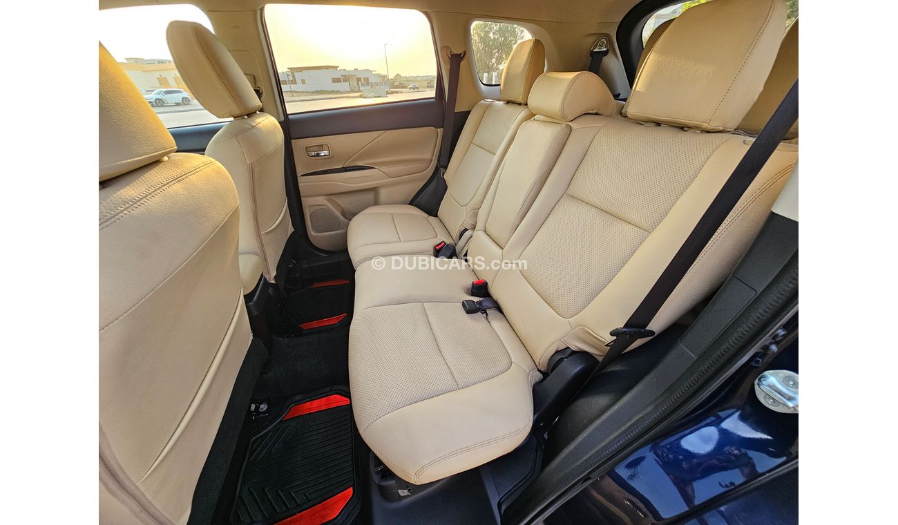 Mitsubishi Outlander Full Option | Sunroof | Original Airbags | 7 Seats