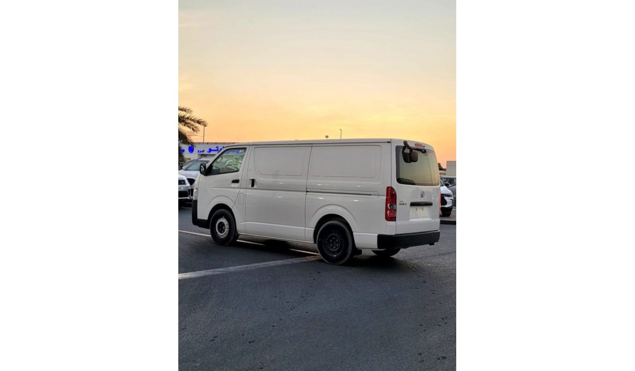 تويوتا هاياس 2023 TOYOTA HIACE STD ROOF CARGO VAN 2.7L M/T