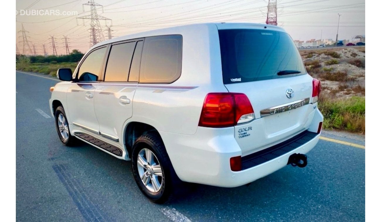 Toyota Land Cruiser 2015 GXR V8 LHD Diesel Engine Top Of The Range Very Clean Condition