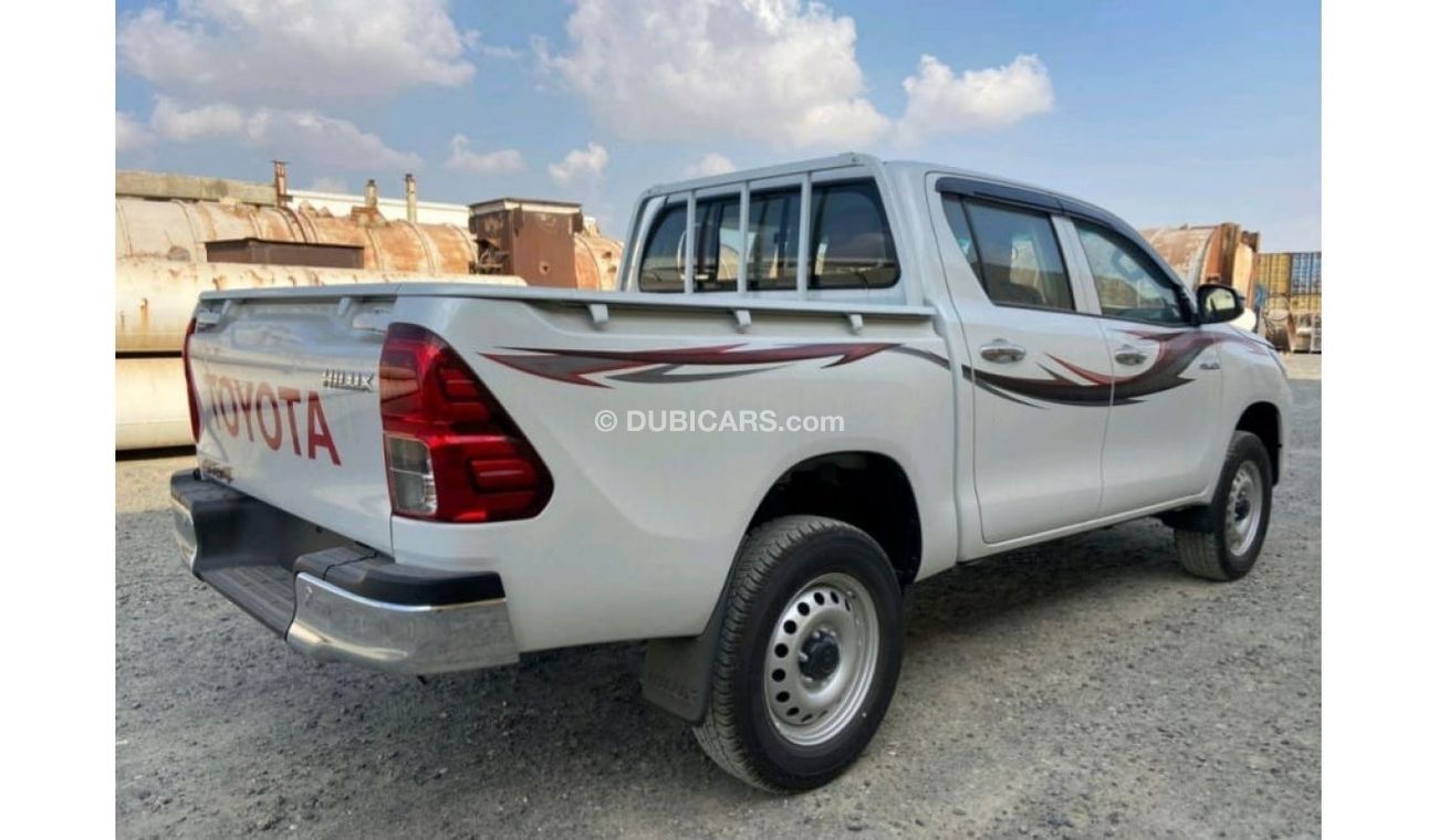 تويوتا هيلوكس BASIC OPTIONS 2.4L DIESEL 4WD M/T