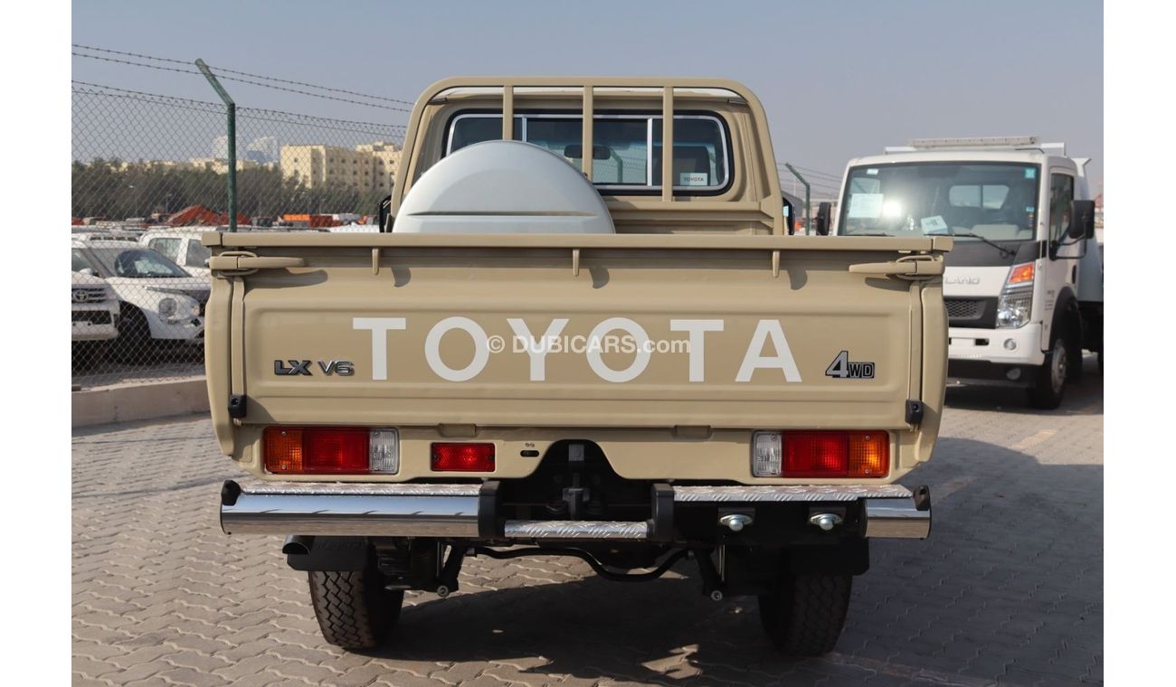 Toyota Land Cruiser 2024 LAND CRUISER GRJ79 4.0 V6 S-CAB AUTOMATIC DIFF LOCK **EXPORT ONLY**التصدير فقط خارج الخليج**