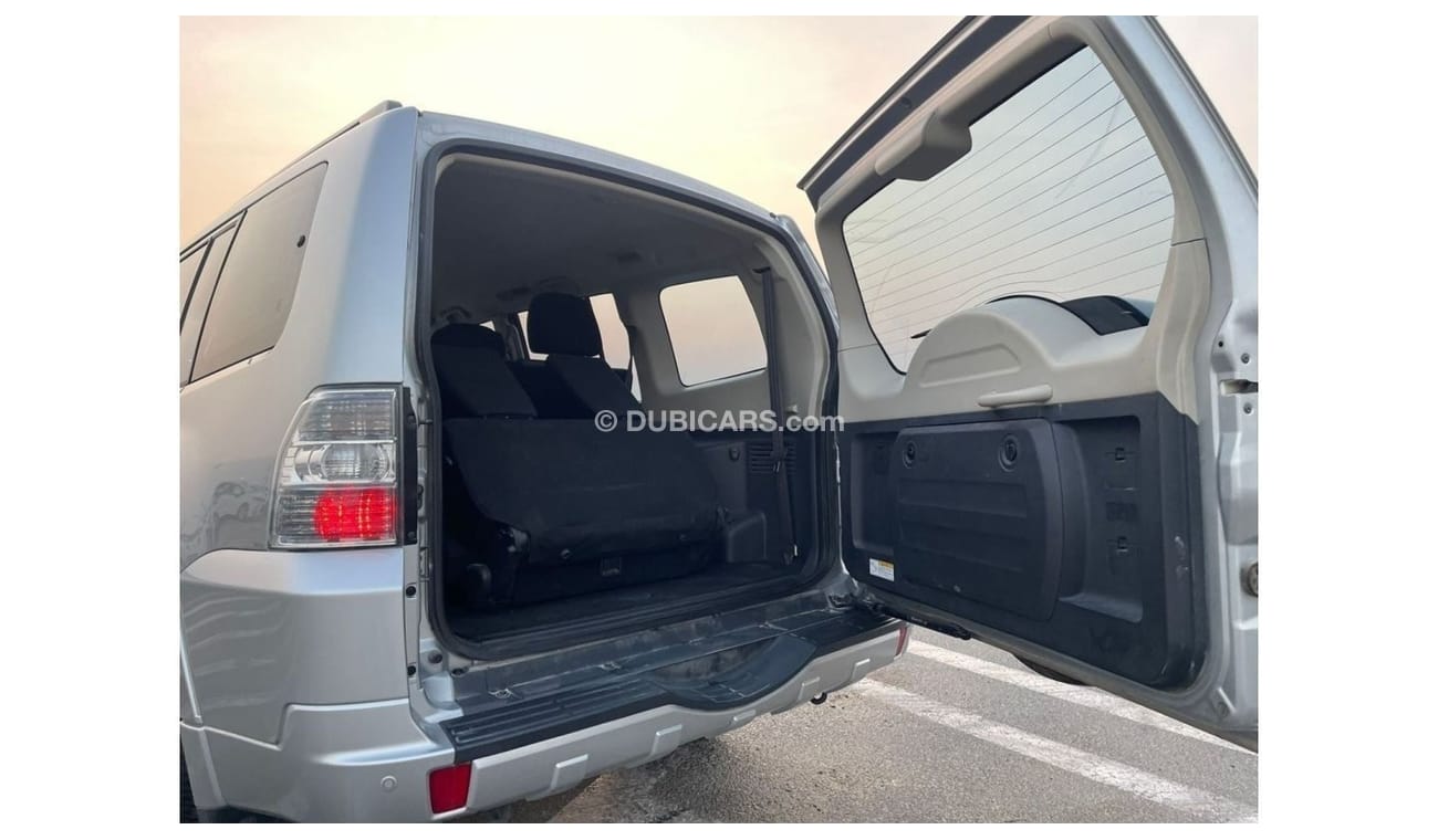 Mitsubishi Pajero 2022 Mitsubishi Pajero GLS 3.0L MidOption+ 7 Seater - 4x4 AWD - Rear CAM - Original Paint - 47,000 K