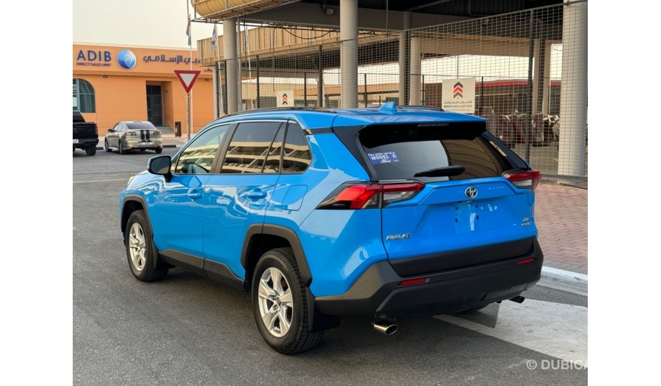 Toyota RAV4 XLE 2019 HYBRID HEV SUNROOF BLUE FULL OPTION US SPEC