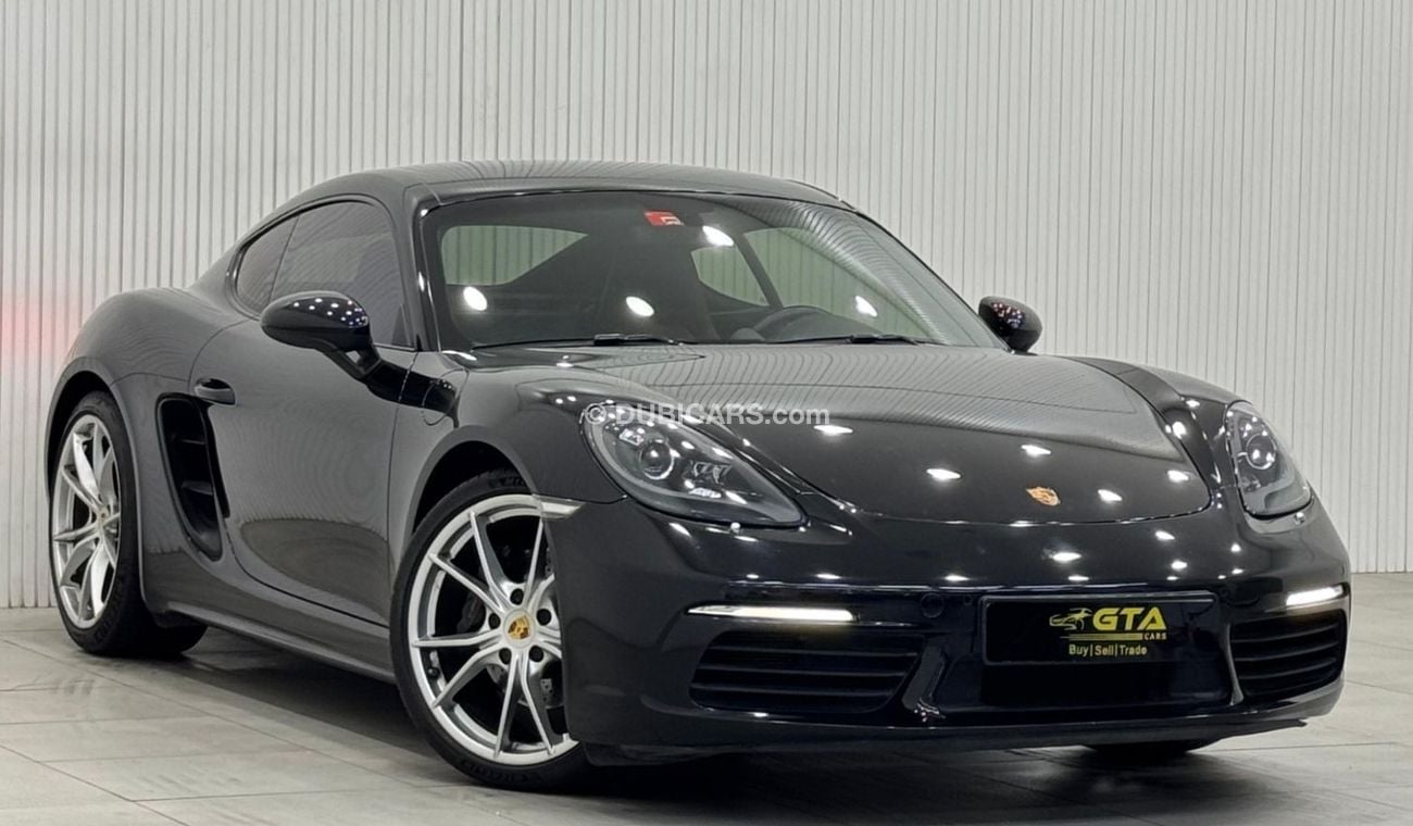 Porsche 718 Cayman Std 2.0L A/T 2017 Porsche 718 Cayman, Full Service History, Sport Chrono Package, GCC