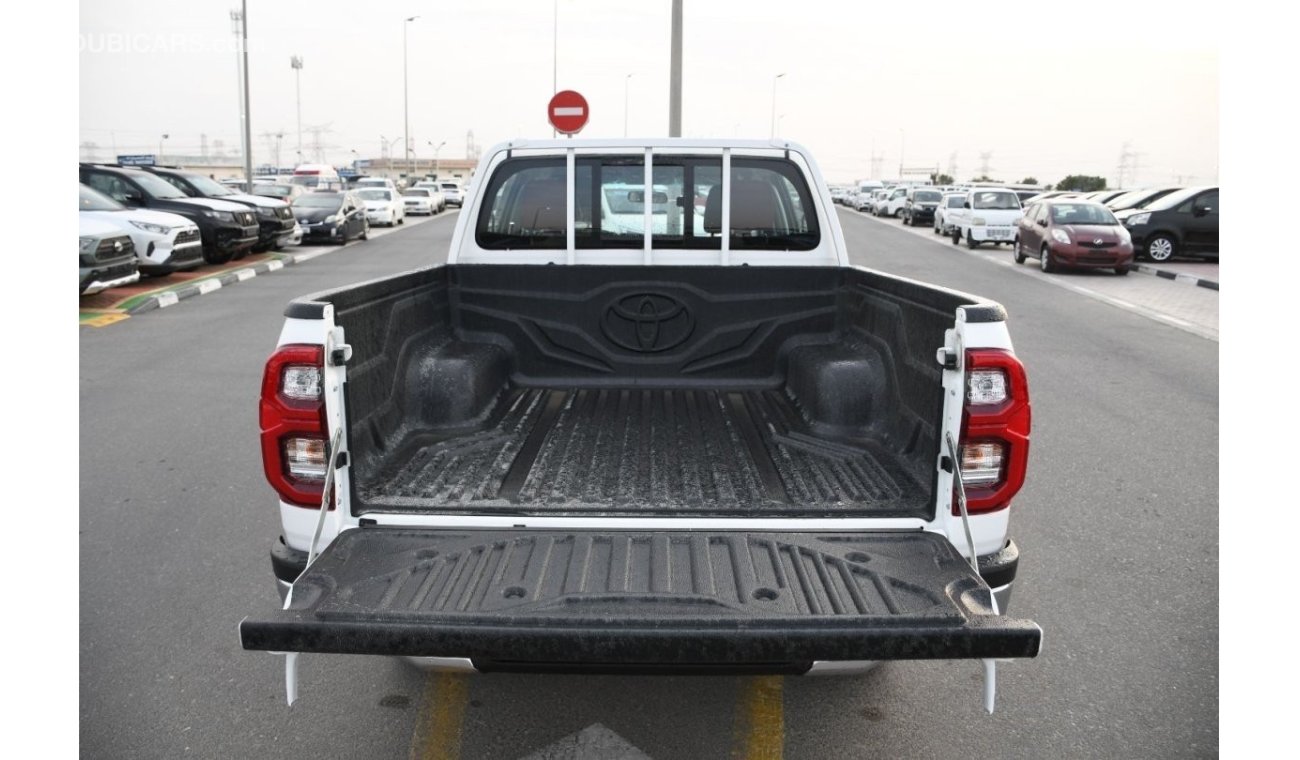 Toyota Hilux 2.7L MT 4x4 full option (Oman spce)