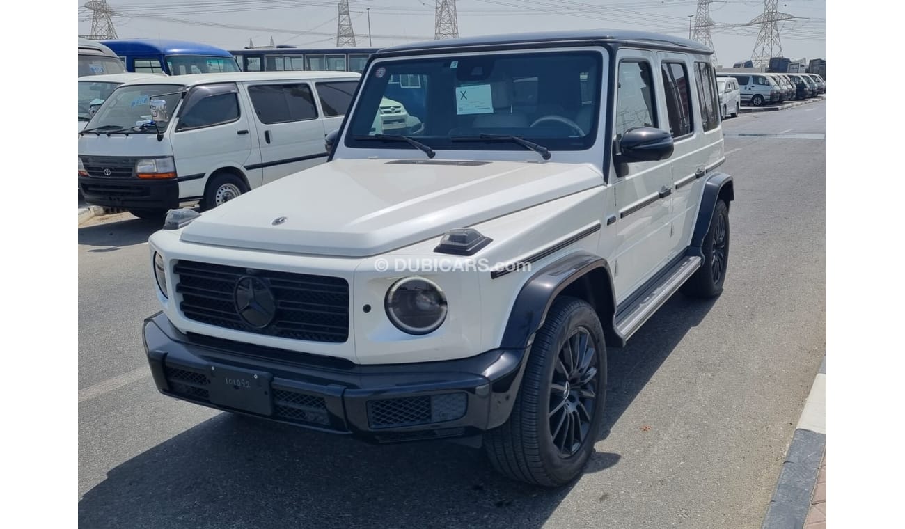 مرسيدس بنز G 400 DIESEL 2 TONE COLOR