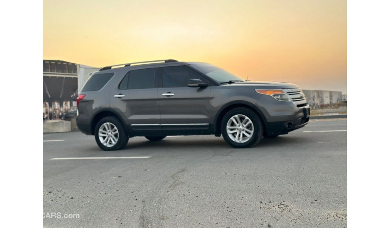 Ford Explorer Sport Trac In very excellent condition inside and outside