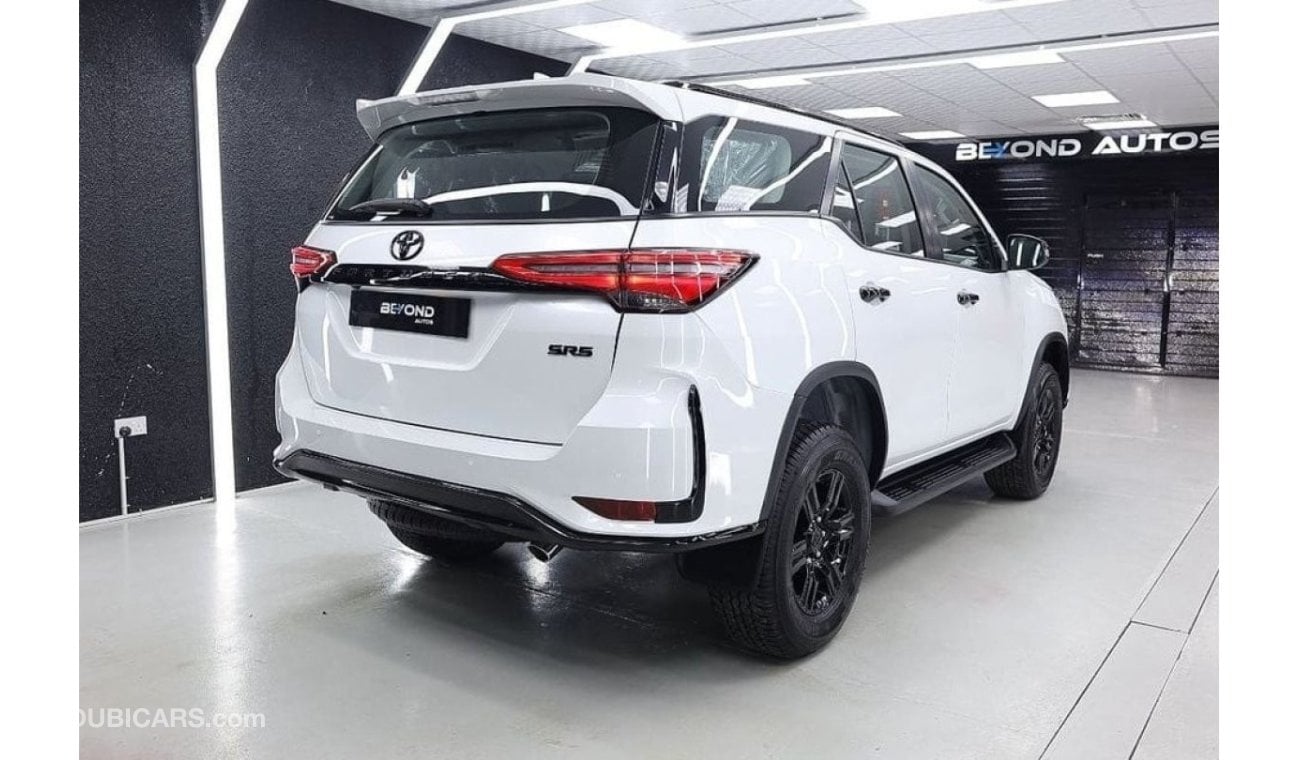 Toyota Fortuner 2024 LEGENDER 2.7L PETROL