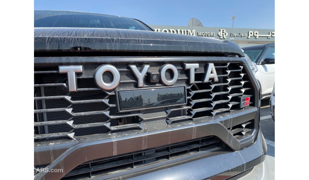 تويوتا هيلوكس TOYOTA HILUX GR SPORT 4.0L PETROL