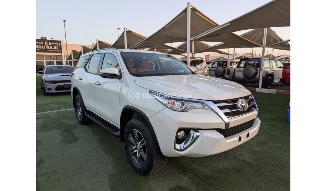 Toyota Fortuner 2019 TOYOTA FORTUNER V6 GXR 4.0L (278 HP) - Automatic . Gasoline . Four Wheel Drive . clean car no a