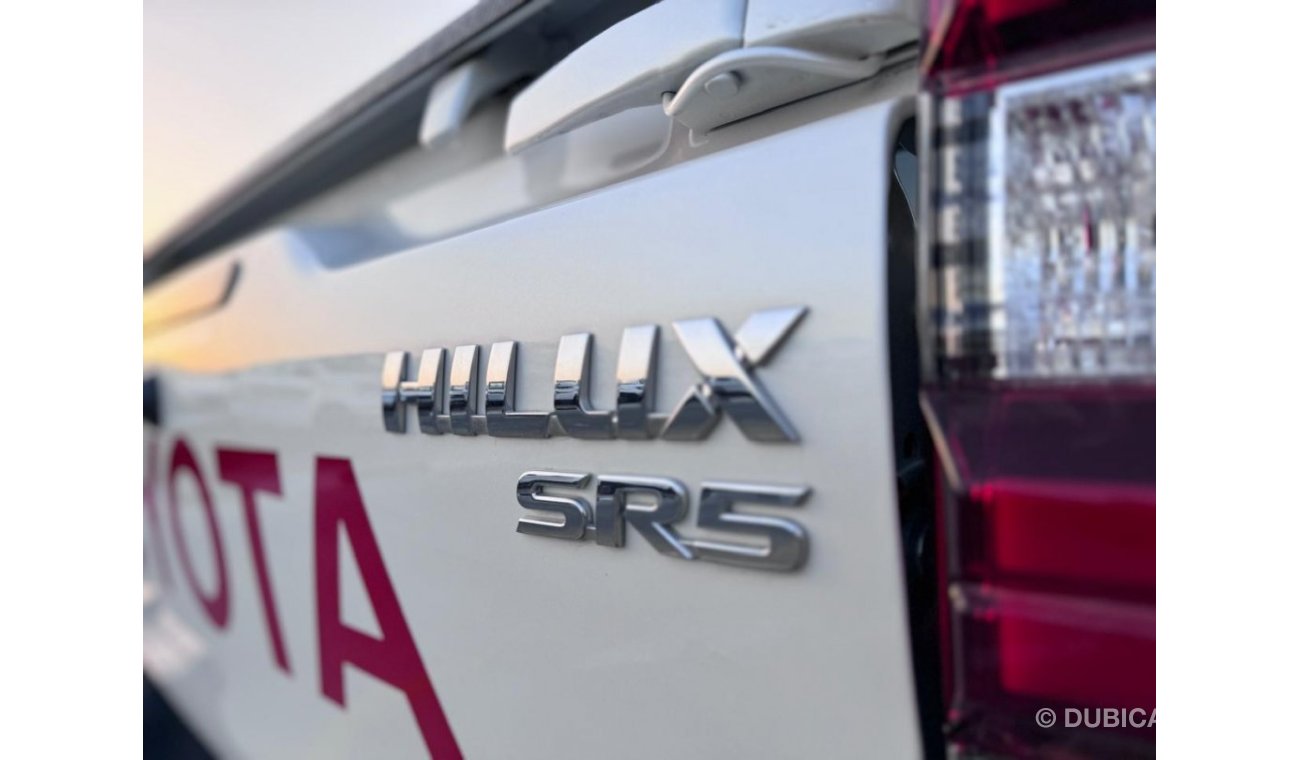 Toyota Hilux S-GLX 2023