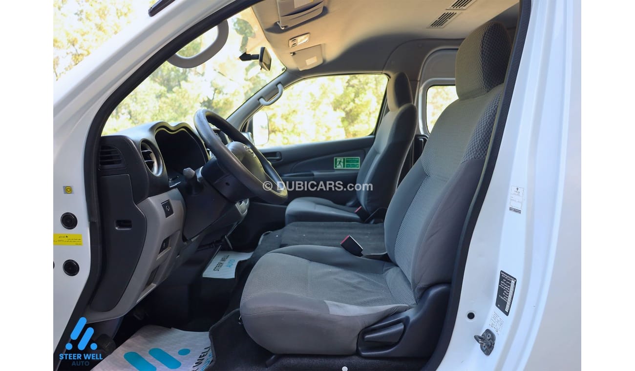 نيسان أورفان NV350 13 High Back Seats Passenger Van - 2.5L PTR MT - Ready to Drive - Book Now!