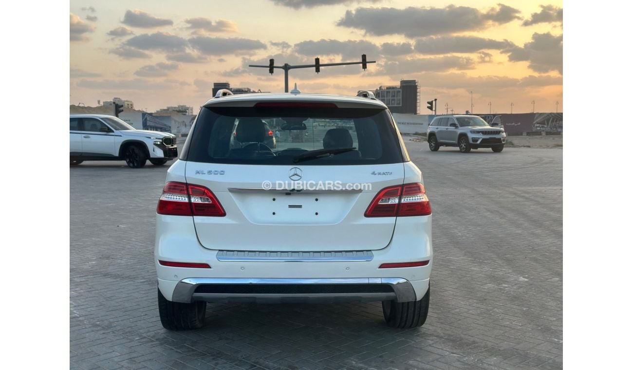 Mercedes-Benz ML 500 MODEL 2013 GCC CAR PERFECT CONDITION INSIDE AND OUTSIDE FULL OPTION