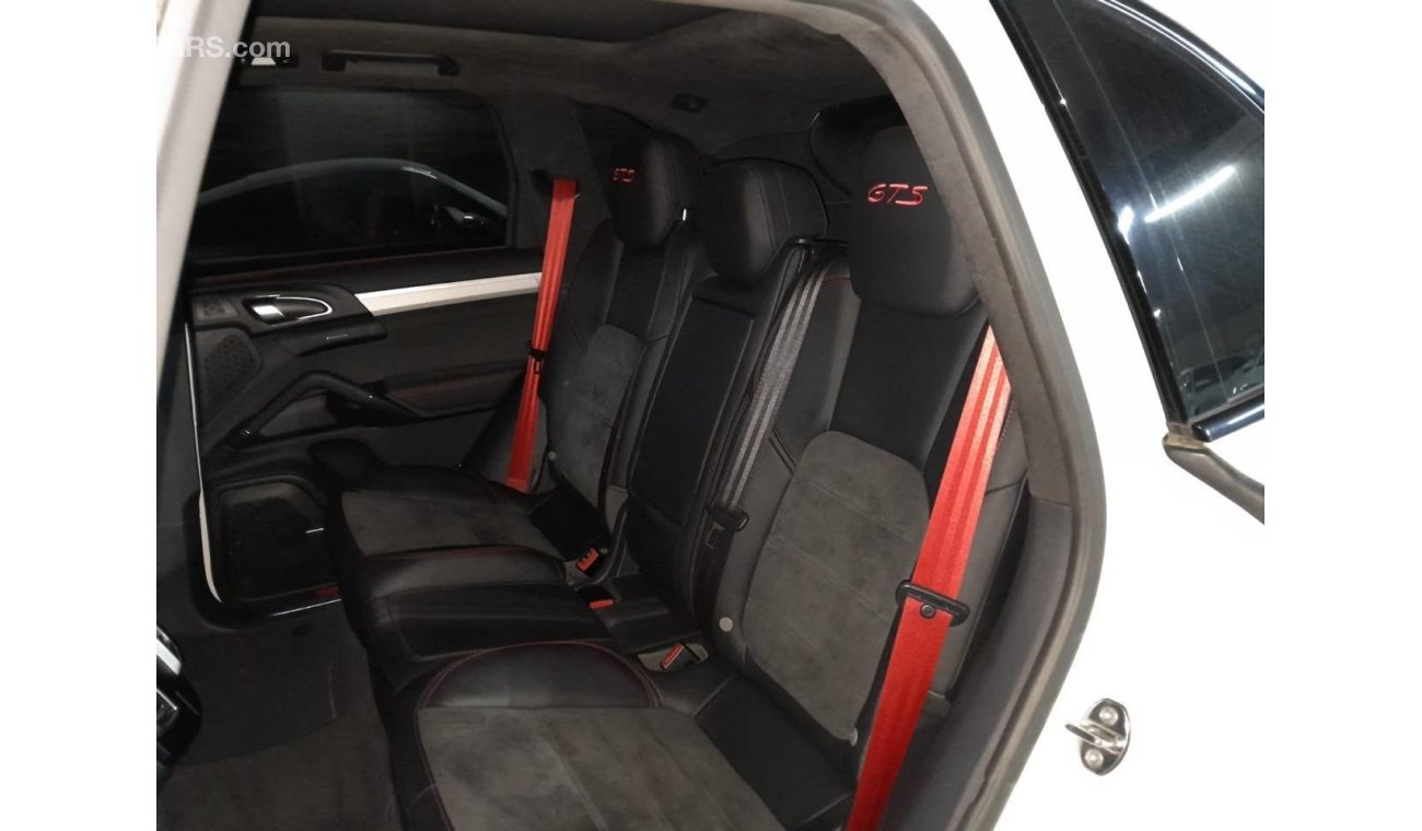 Porsche Cayenne GTS PORSCHE CAYENNE GTS 4.8L 2014, WITH PANORAMIC ROOF, PADDLE SHIFTER, GTS INTERIOR PACKAGE AND MORE..