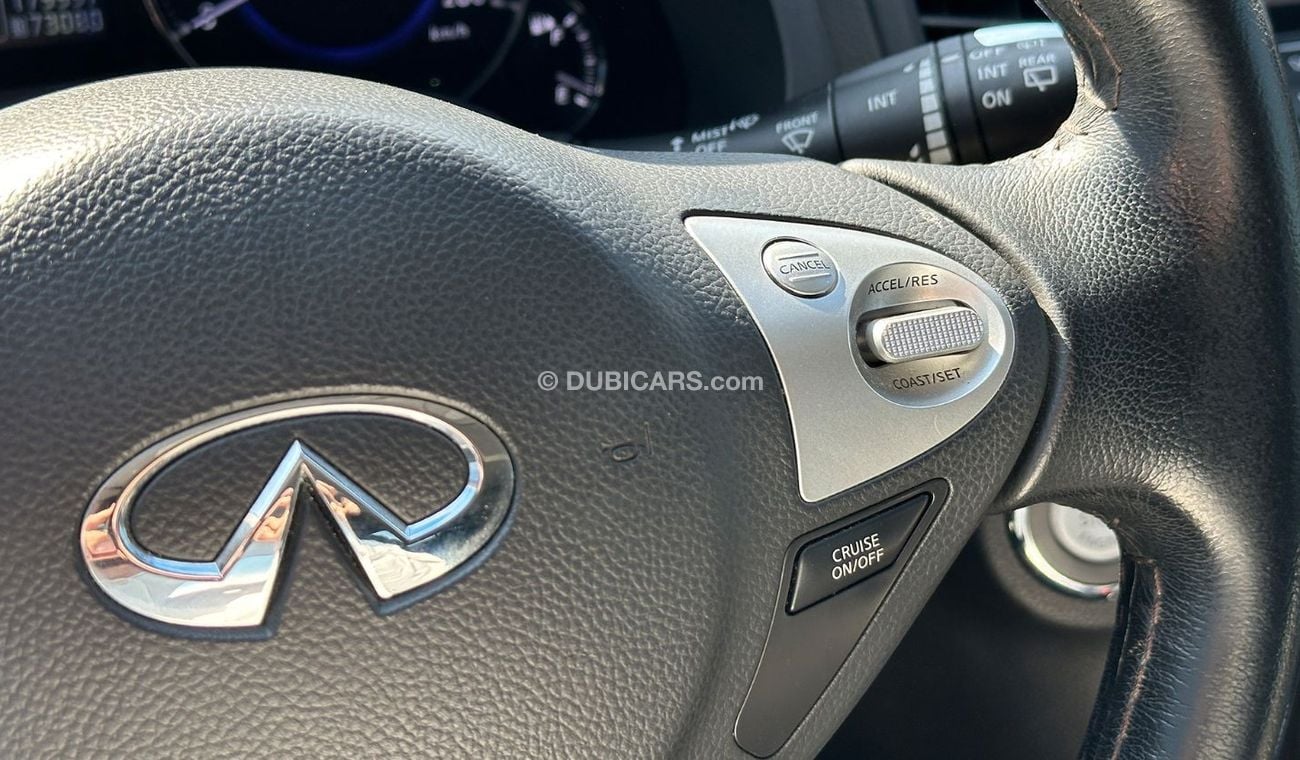 إنفينيتي QX70 Luxury 2019 GCC 3.7L V6 Full Service History