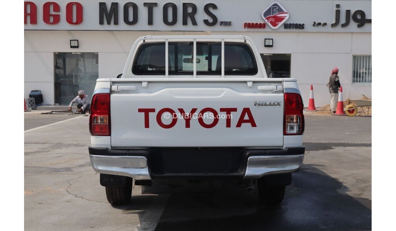 تويوتا هيلوكس 2024 TOYOTA HILUX 2.0 PETROL 4X2 M/T **EXPORT ONLY**التصدير فقط خارج الخليج**