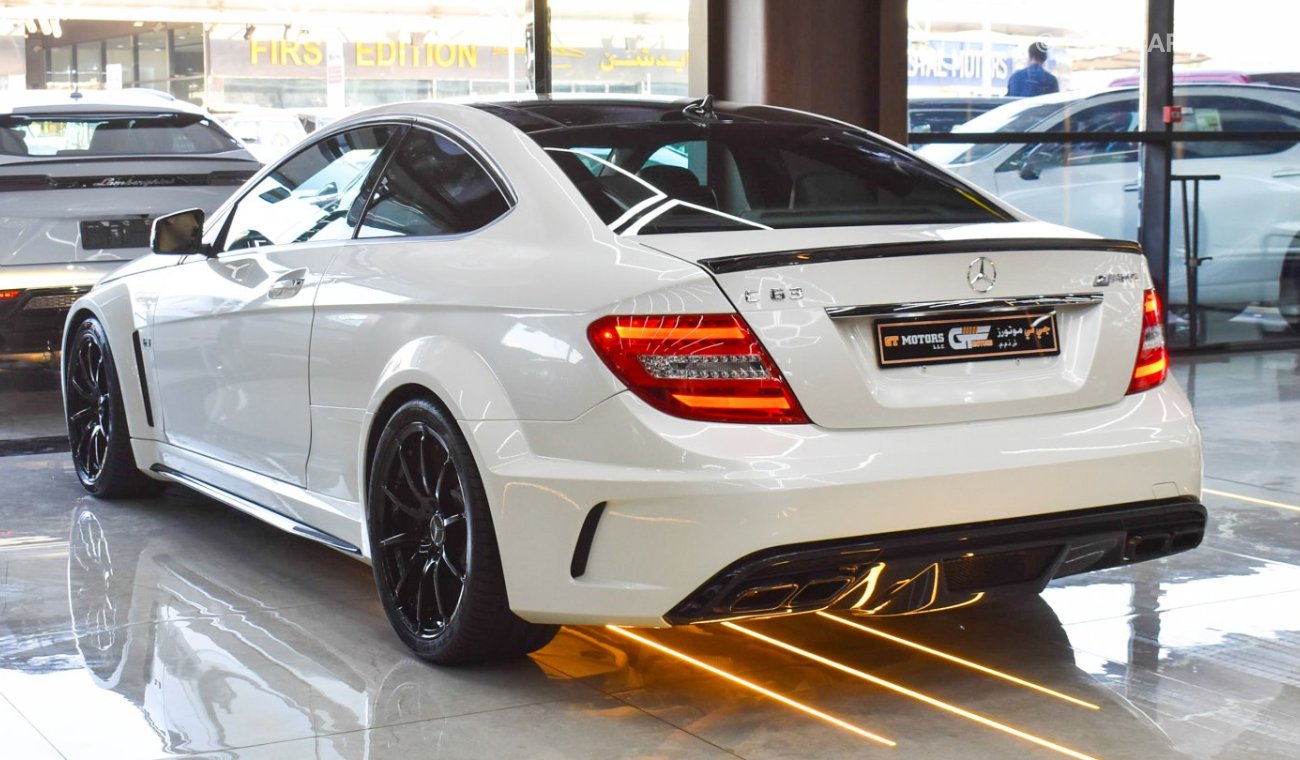 Mercedes-Benz C 63 Coupe 1 OF 100