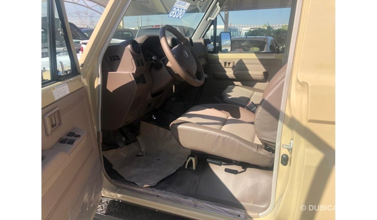 Toyota Land Cruiser Hard Top TOYOTA LAND CRUISER LC78 HARDTOP 4.2L WITH DIFF LOCK POWER WINDOWS DIESEL V6 MY 2023 BEIGE AND WHITE