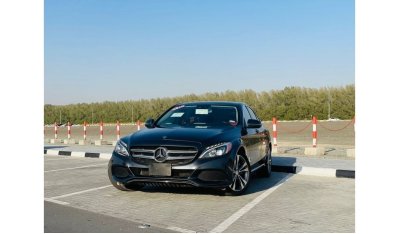 مرسيدس بنز C 300 لاكجري