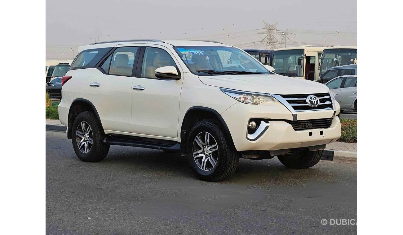 Toyota Fortuner EXR / V4 / 4WD / GCC / NON ACCIDENT/ 1274 MONTHLY/ LOT# 103037