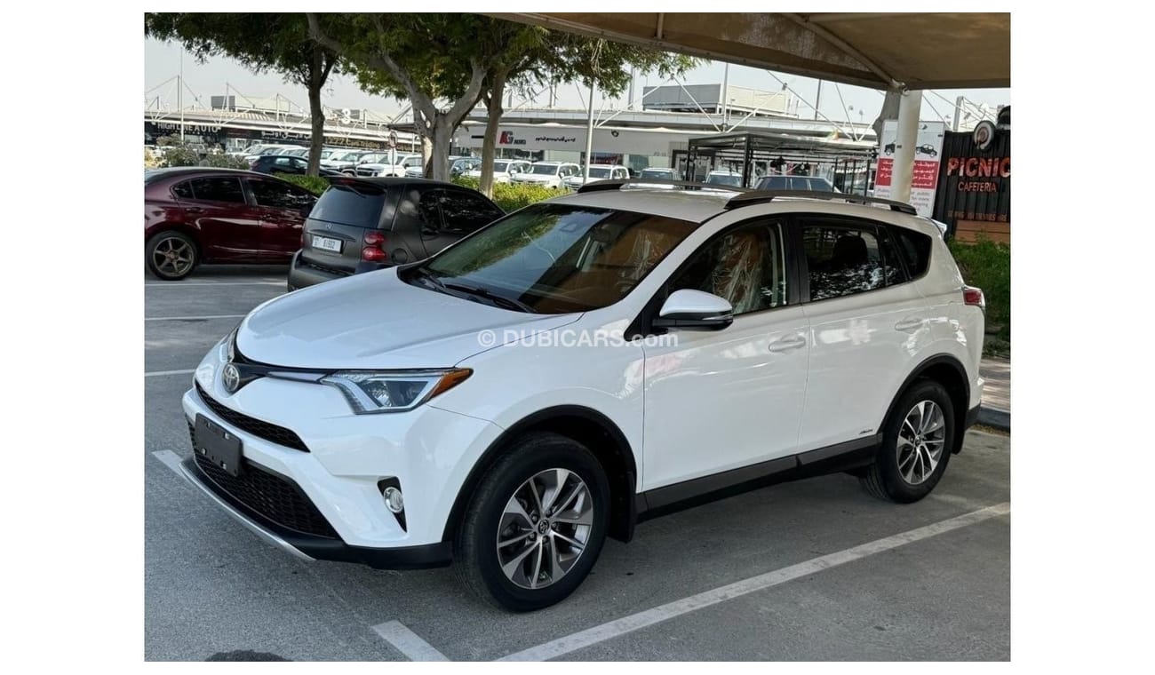 Toyota RAV4 2018 XLE HEV HYBRID ENGINE AWD USA IMPORTED