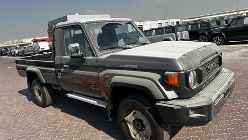 Toyota Land Cruiser Pick Up LC79 SC AT 4.0L PETROL 2024MY