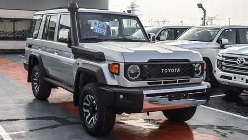 Toyota Land Cruiser Hard Top LC76 Hardtop 5 Door Automatic 4.0