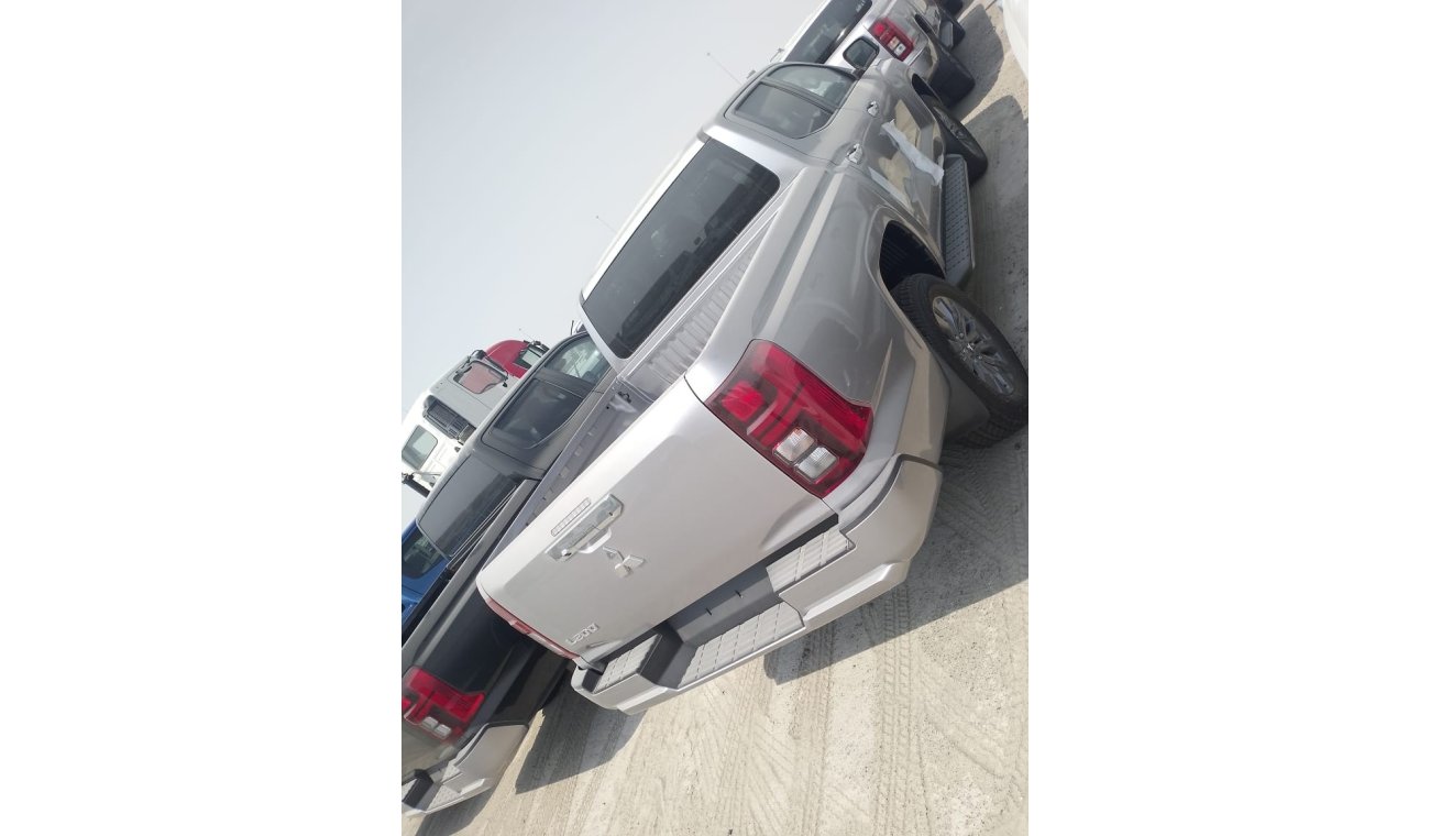 ميتسوبيشي L200 2.4L DIESEL FULL OPTION A/T 2024