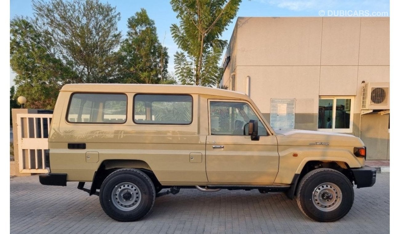 تويوتا لاند كروزر 70 2024 Toyota Land Cruiser LC78 (3-Door) Hardtop 2.8L 4-Cyl Diesel A/T 4x4 Only For Export