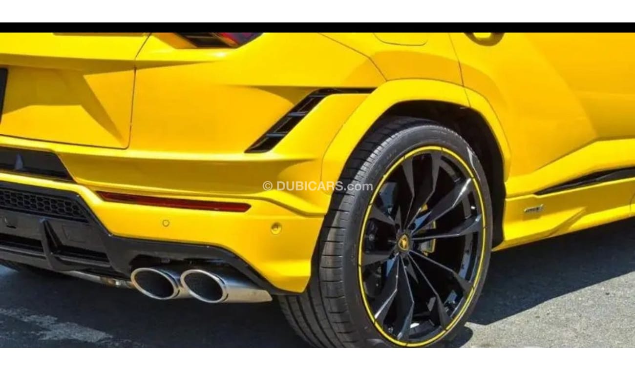 Lamborghini Urus 4.0L TWIN-TURBO V8 2023