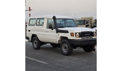 Toyota Land Cruiser Hard Top 2024 Toyota LC78 4.5L V8 Diesel Differential Lock