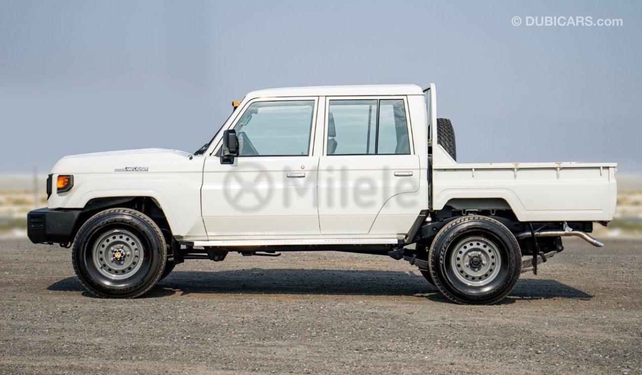 تويوتا لاند كروزر بيك آب LC79DC 4.0L DIESEL - WHITE: WITH DIFF LOCK, NEW SHAPE (EXPORT ONLY)