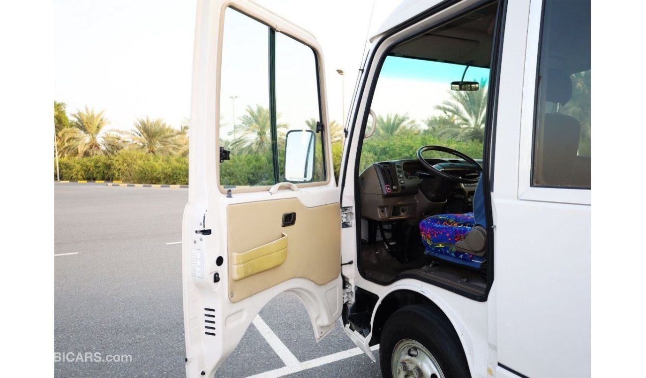 Mitsubishi Rosa 2016 ROSA BUS DIESEL M/T | 34 SEATS - LOW MILEAGE - GCC SPECS - EXCELLENT CONDITION