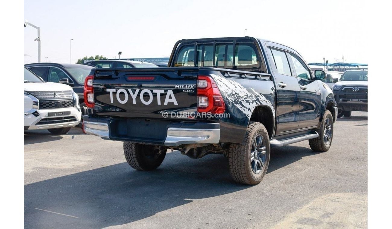 تويوتا هيلوكس HILUX SR5 2.4L DIESEL