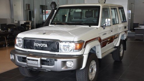 Toyota Land Cruiser hardtop 2016 V6 4.0