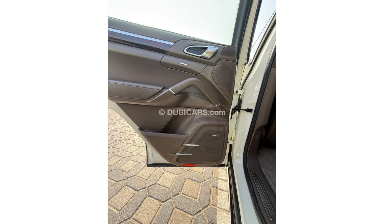 بورش كايان S, V8, 4.8L, GCC, Agent’s maintenance, Good condition