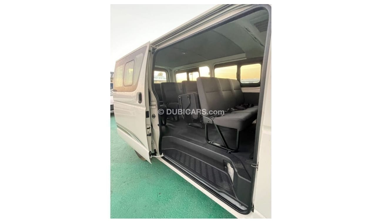 تويوتا هاياس DLS ستاندرد روف بانل فان 2023 Toyota HIACE DLS -Standard Roof  (H300), 3dr Van, 2.8L 4cyl Diesel, Ma