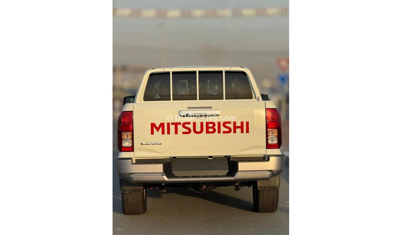 Mitsubishi L200 MITSUBISHI L-200 Petrol GLX