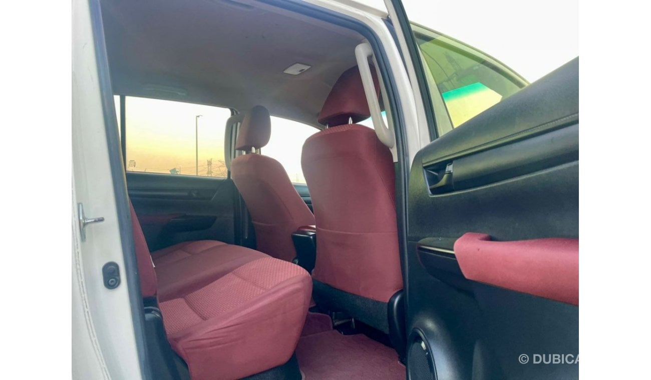 تويوتا هيلوكس 2019 Toyota Hilux GL 2.7L V4 - Auto Doors - Patrol - 4x4 AWD - Automatic - 83,000 km