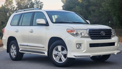 Toyota Land Cruiser GXR Toyota Land Cruiser 2014 v8 original ship LHD