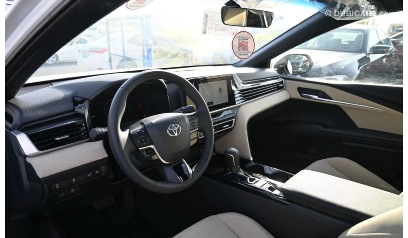 تويوتا كامري Toyota Camry 2.5L LE Hybrid with panorama roof AT 2025 (Export price)