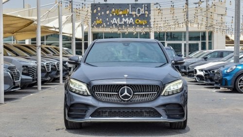 مرسيدس بنز C 300 لاكجري